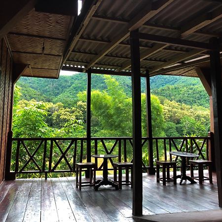 Mekong Riverside Lodge Muang Pakbèng Eksteriør billede