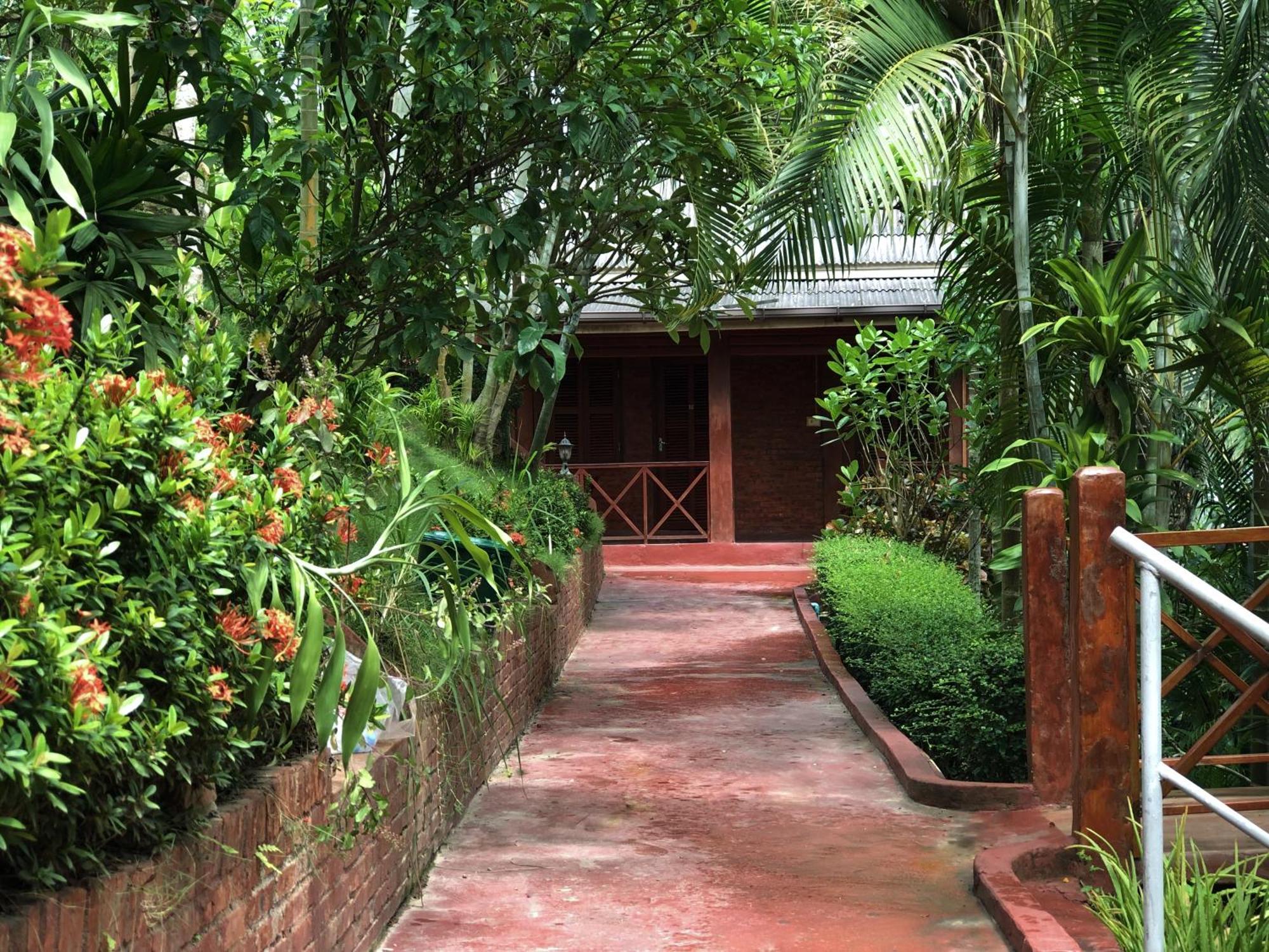 Mekong Riverside Lodge Muang Pakbèng Eksteriør billede