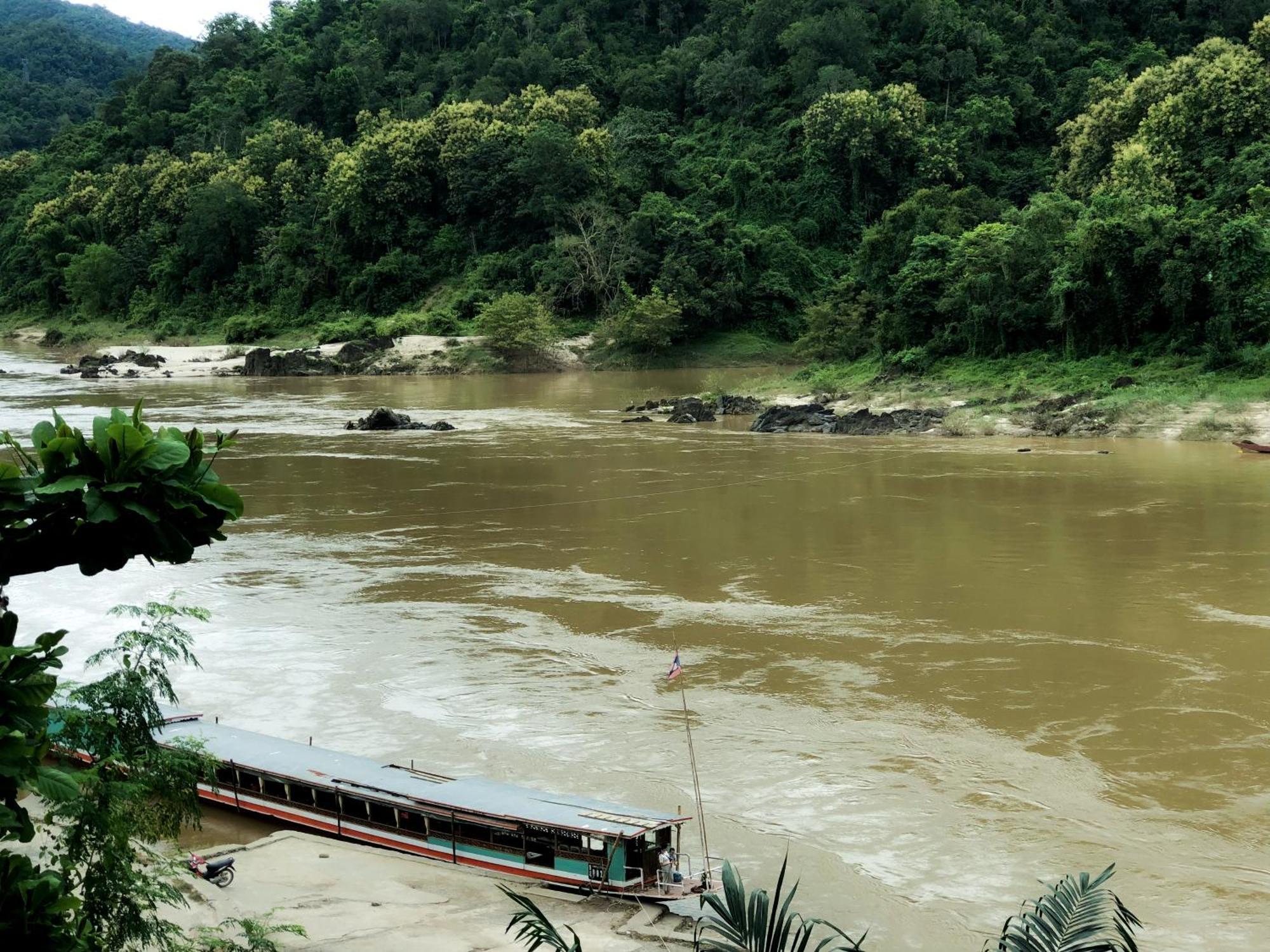 Mekong Riverside Lodge Muang Pakbèng Eksteriør billede